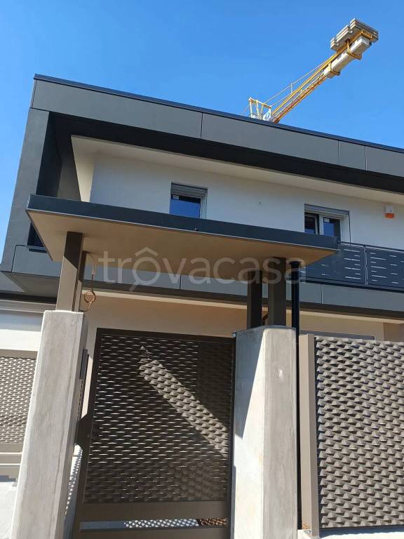 casa indipendente in vendita a Bergamo in zona Malpensata