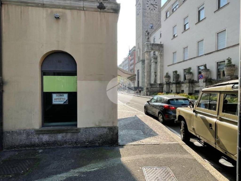 negozio in vendita a Bergamo in zona Borgo Palazzo
