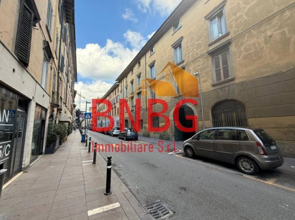 appartamento in vendita a Bergamo in zona Città Alta