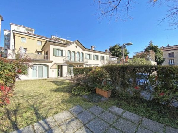 casa indipendente in vendita a Bergamo in zona Bergamo Centro