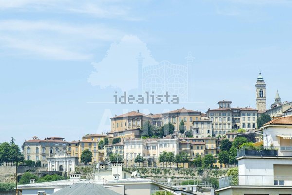 appartamento in vendita a Bergamo in zona Borgo Pignolo