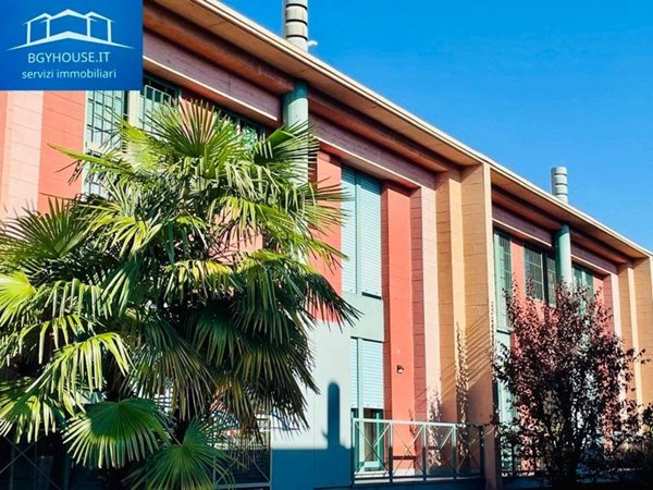 casa indipendente in vendita a Bergamo in zona Colognola