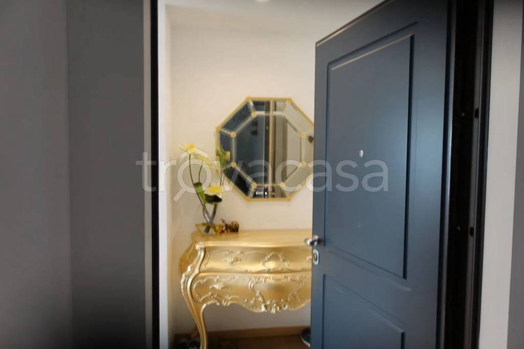 appartamento in vendita a Bergamo in zona Borgo Palazzo