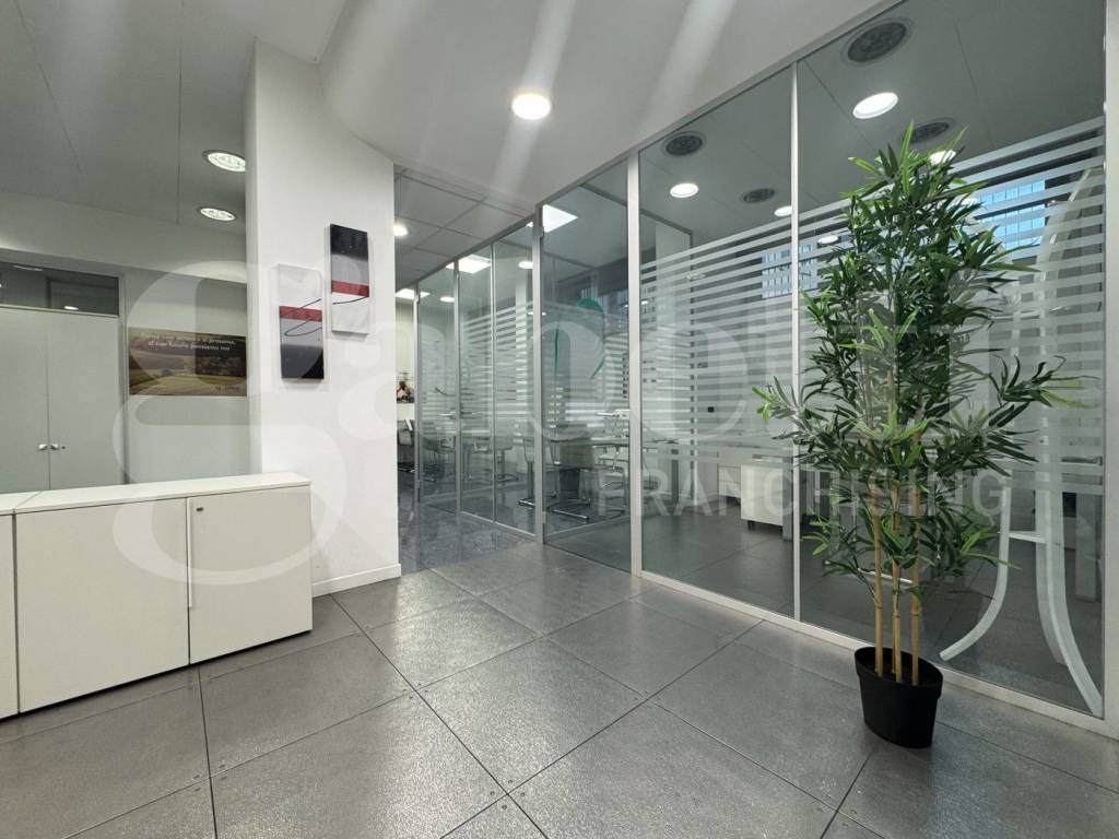 ufficio in vendita a Bergamo in zona Borgo Palazzo