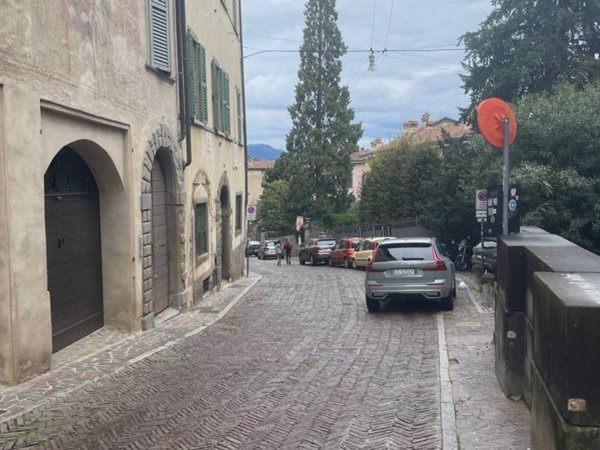 appartamento in vendita a Bergamo in zona Città Alta