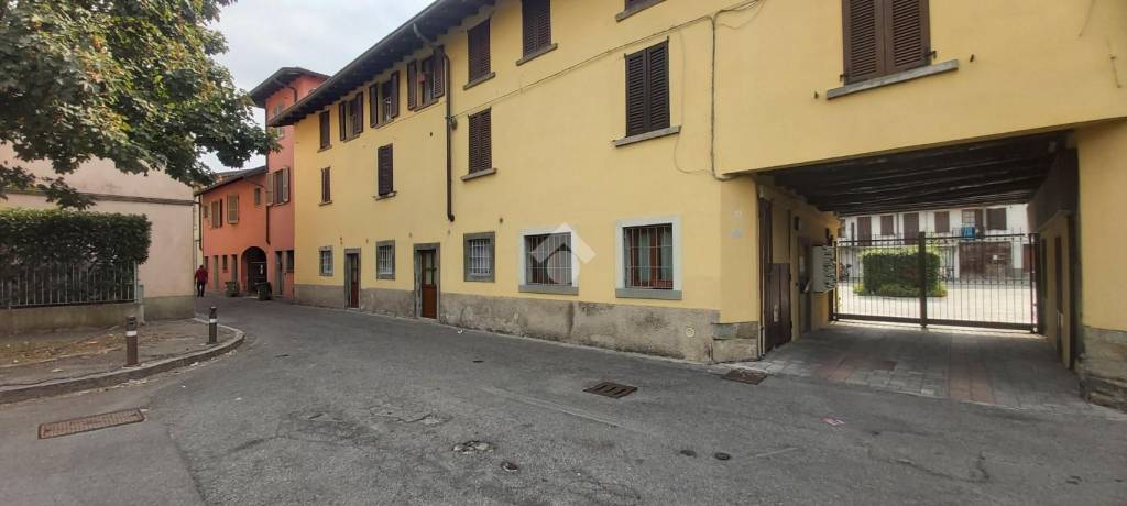 appartamento in vendita a Bergamo in zona Colognola