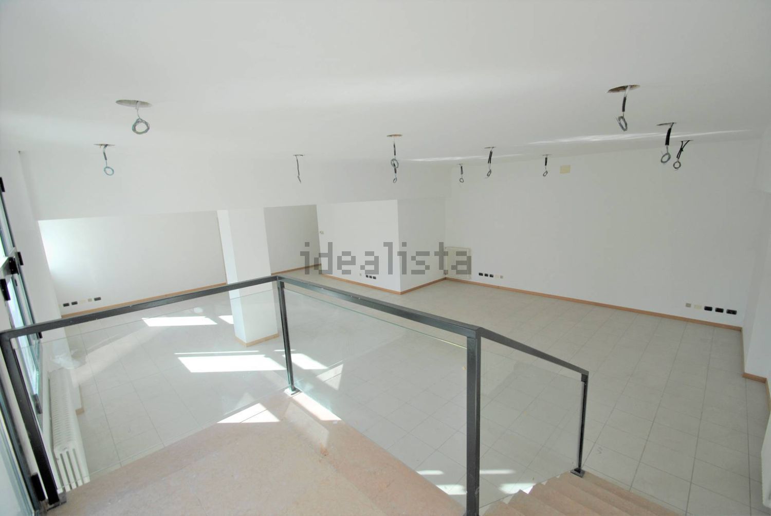 negozio in vendita a Bergamo in zona Bergamo Centro