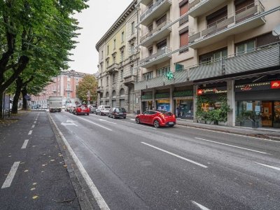 negozio in vendita a Bergamo in zona Bergamo Centro