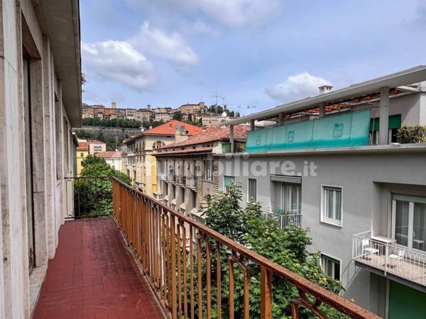 appartamento in vendita a Bergamo in zona Città Alta