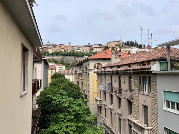appartamento in vendita a Bergamo in zona Borgo Palazzo
