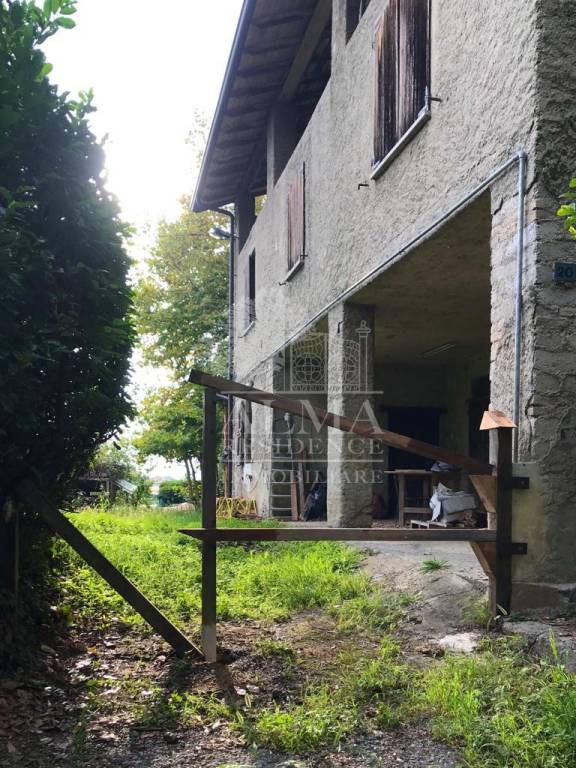 casa indipendente in vendita a Bergamo in zona Fontana / Robetta / Sombreno