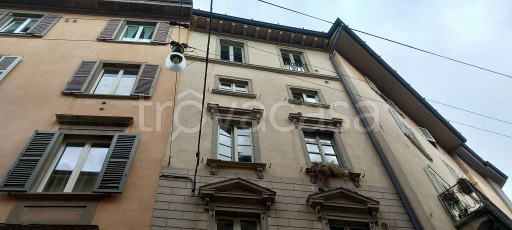 appartamento in vendita a Bergamo in zona Città Alta