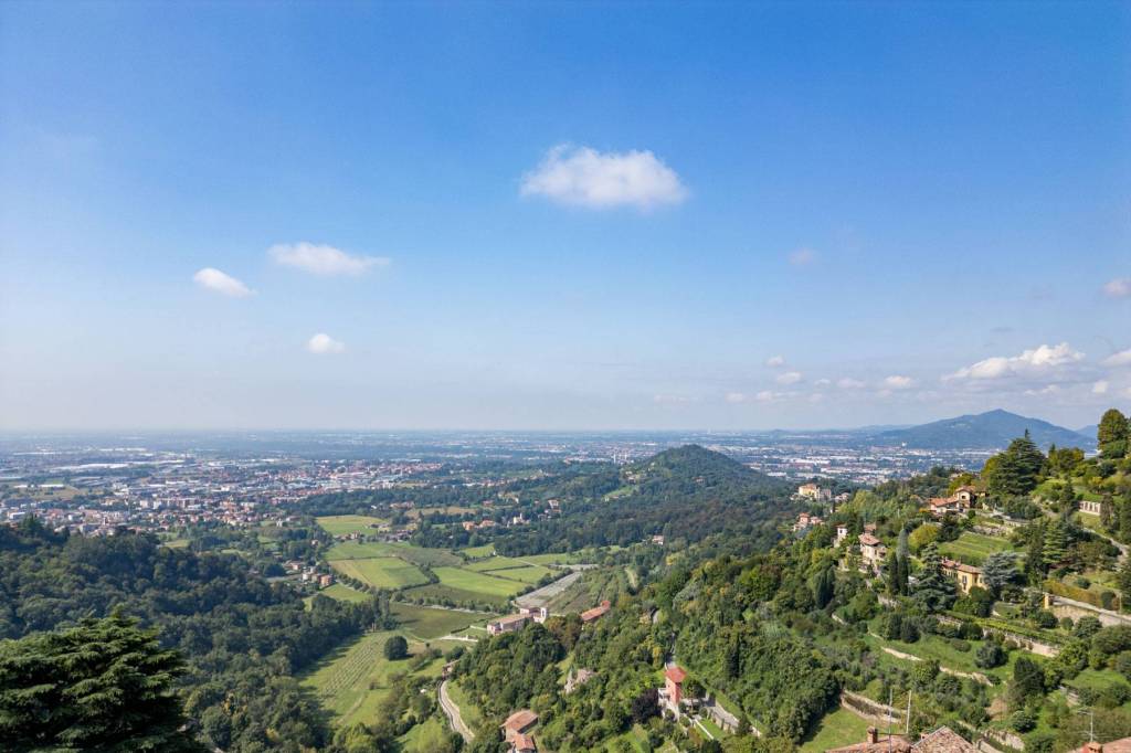 casa indipendente in vendita a Bergamo