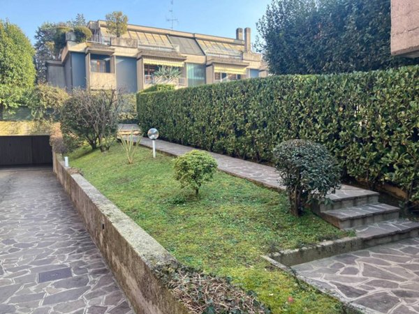 appartamento in vendita a Bergamo in zona Conca Fiorita
