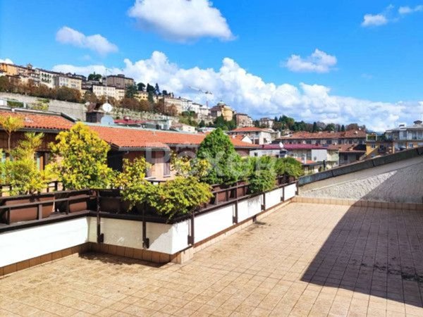appartamento in vendita a Bergamo in zona Bergamo Centro