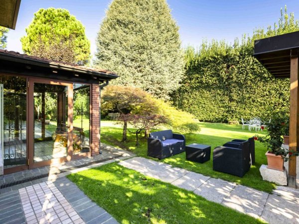 casa indipendente in vendita a Bergamo in zona Canovine