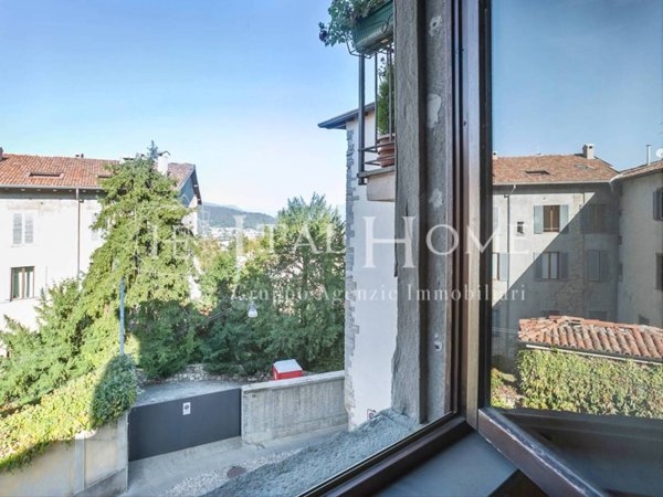 appartamento in vendita a Bergamo in zona Città Alta