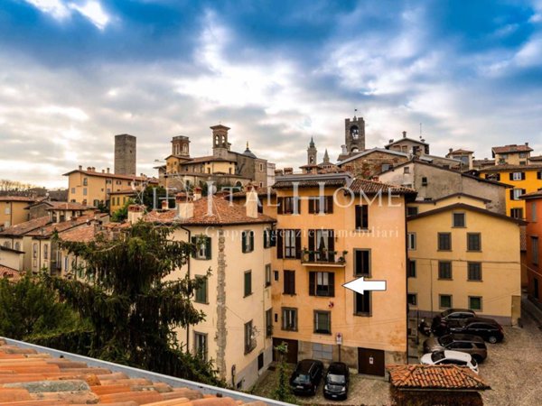 appartamento in vendita a Bergamo in zona Città Alta