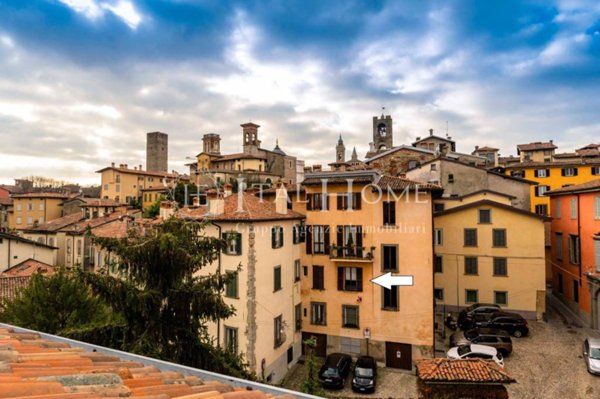 appartamento in vendita a Bergamo in zona Città Alta