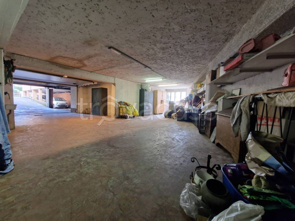 locale di sgombero in vendita a Bergamo in zona Conca Fiorita