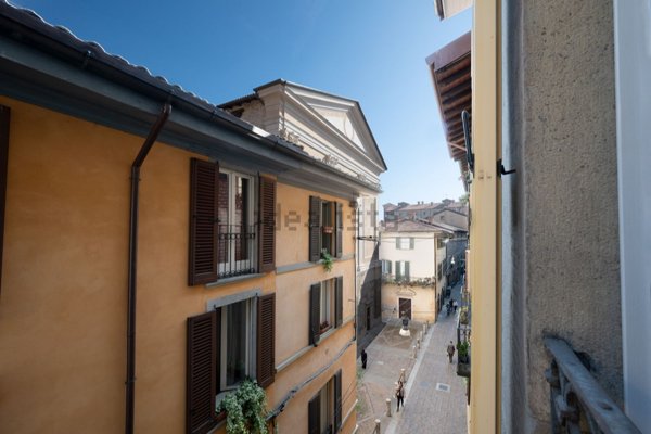 appartamento in vendita a Bergamo in zona Città Alta
