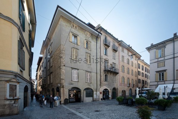 appartamento in vendita a Bergamo in zona Città Alta