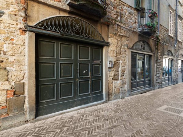 appartamento in vendita a Bergamo in zona Città Alta