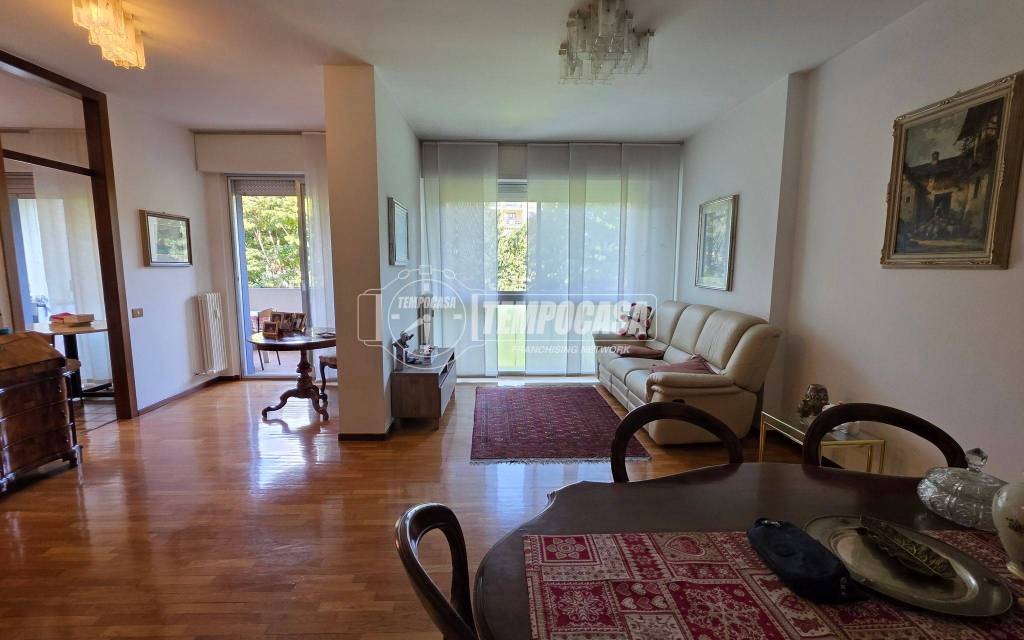 appartamento in vendita a Bergamo in zona Borgo Santa Caterina