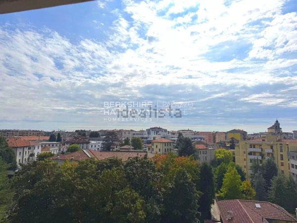 appartamento in vendita a Bergamo in zona Borgo Palazzo