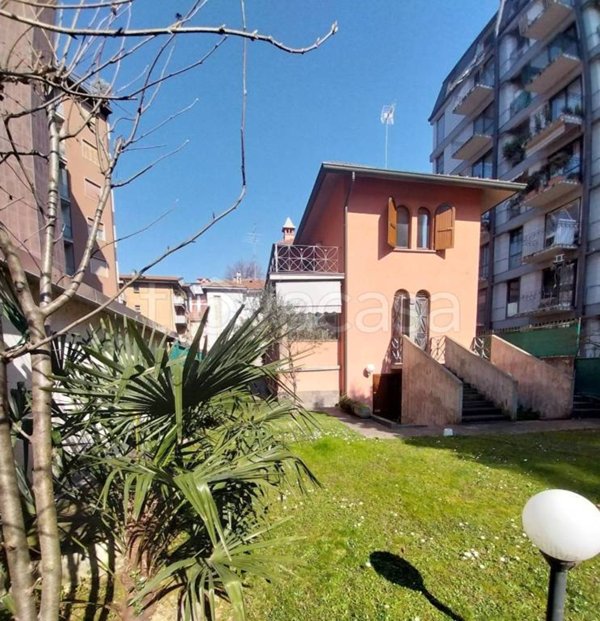 casa indipendente in vendita a Bergamo