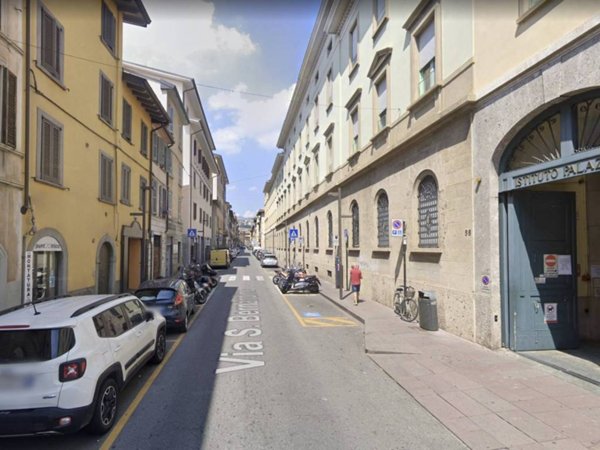 negozio in vendita a Bergamo in zona Borgo Palazzo
