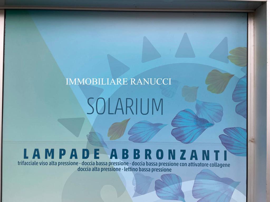 negozio in vendita a Bergamo in zona Conca Fiorita