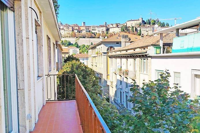 appartamento in vendita a Bergamo in zona Borgo Pignolo