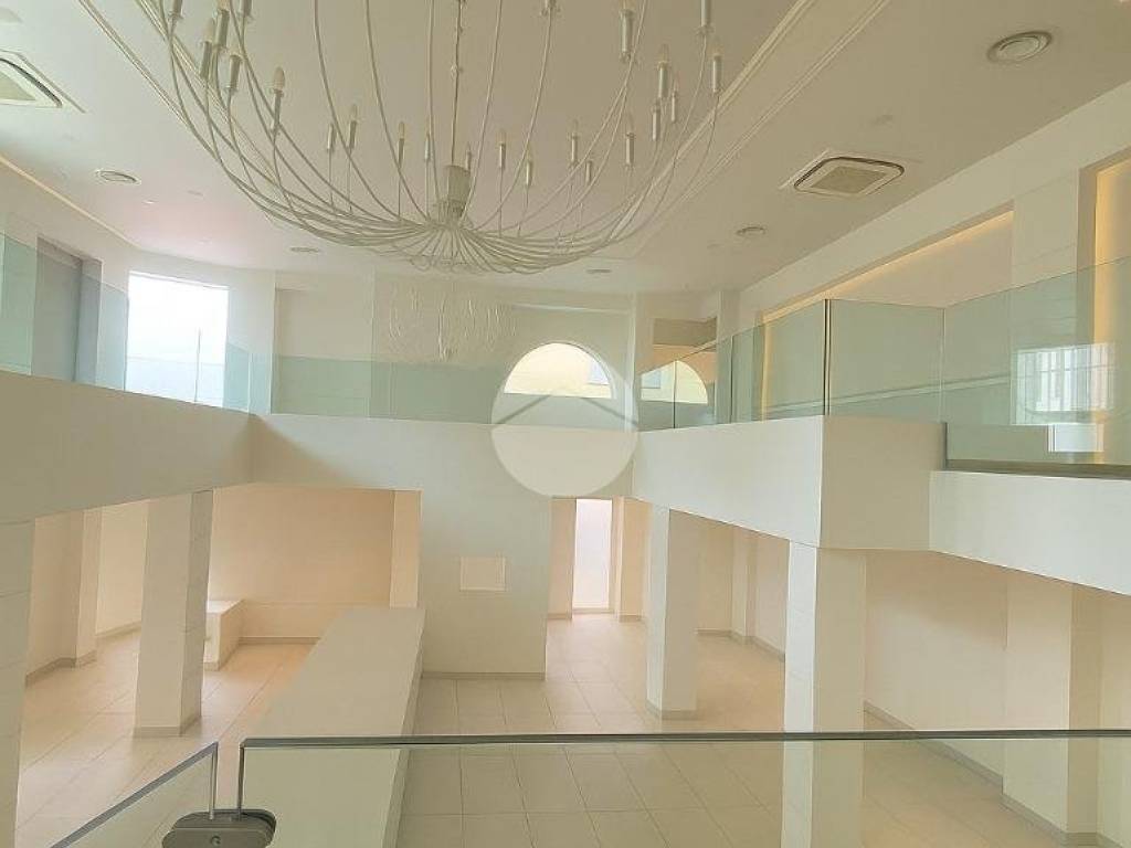 negozio in vendita a Bergamo in zona Borgo Palazzo