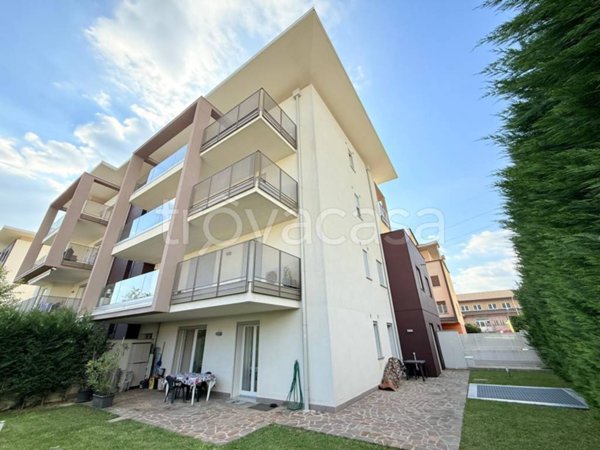 appartamento in vendita a Bergamo in zona Colognola