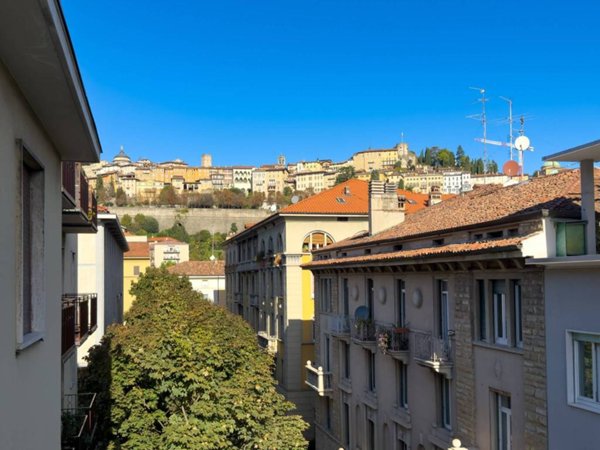 appartamento in vendita a Bergamo in zona Borgo Pignolo