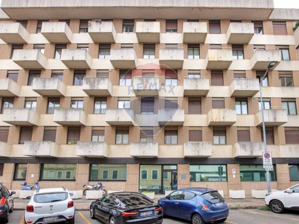ufficio in vendita a Bergamo in zona Borgo Palazzo