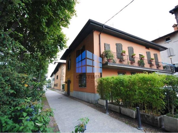 negozio in vendita a Bergamo in zona Campagnola