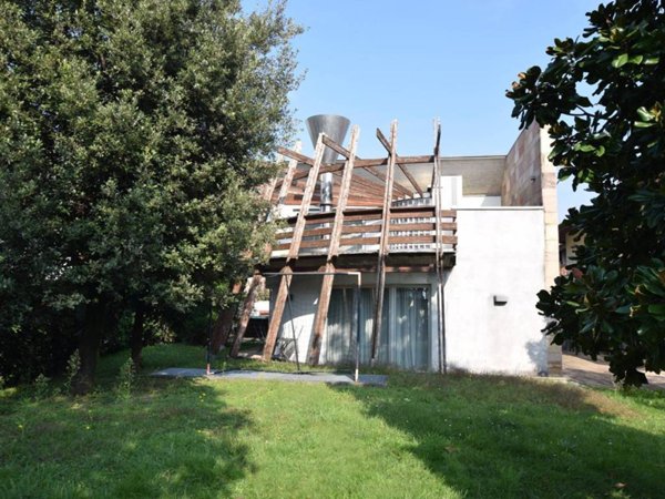 casa indipendente in vendita a Bergamo in zona Longuelo