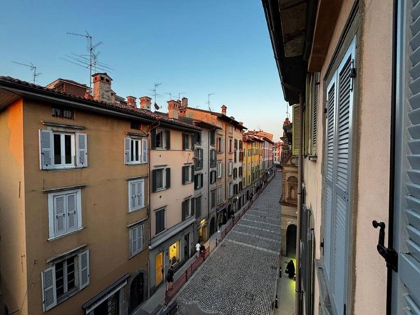 appartamento in vendita a Bergamo in zona Borgo Palazzo