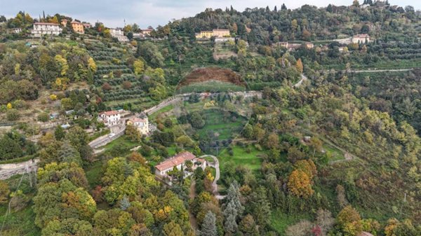 casa indipendente in vendita a Bergamo in zona Fontana / Robetta / Sombreno