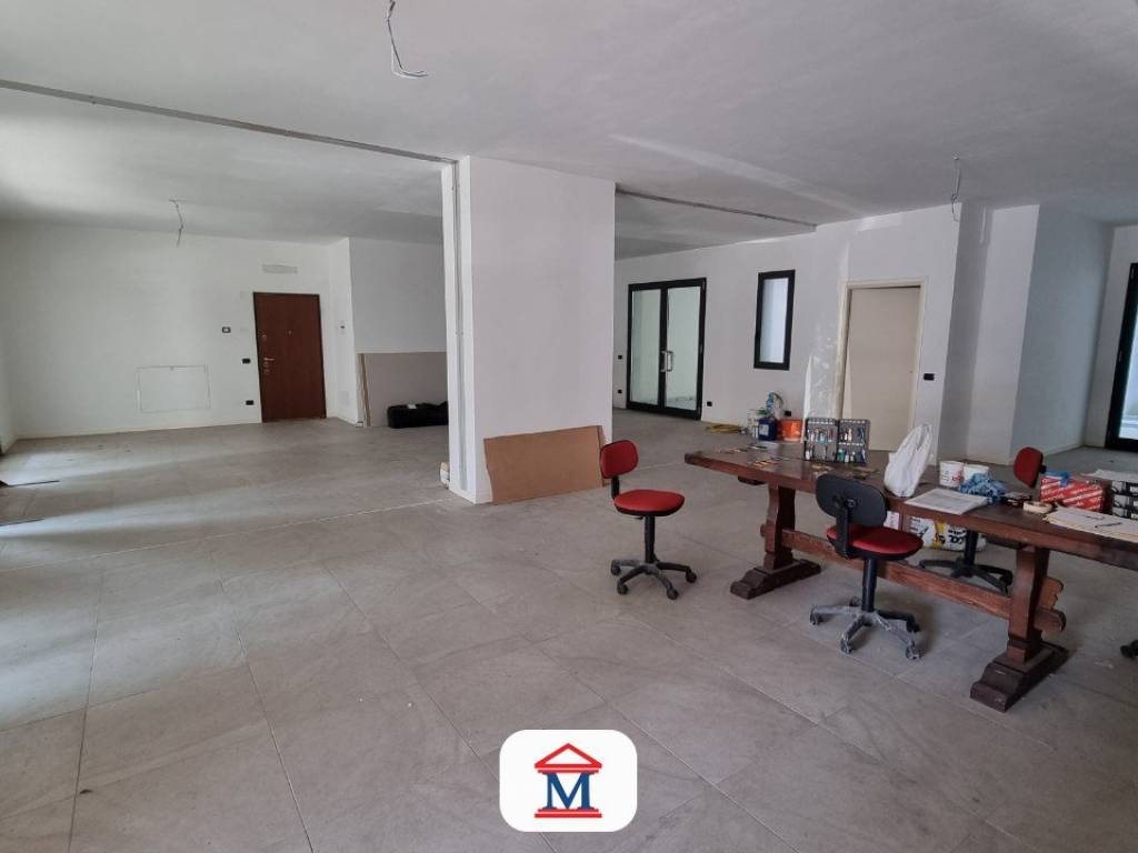 ufficio in vendita a Bergamo in zona Bergamo Centro
