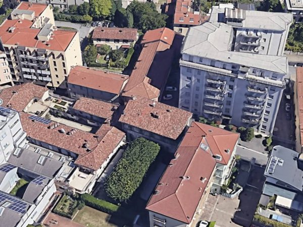 intera palazzina in vendita a Bergamo in zona Borgo Palazzo