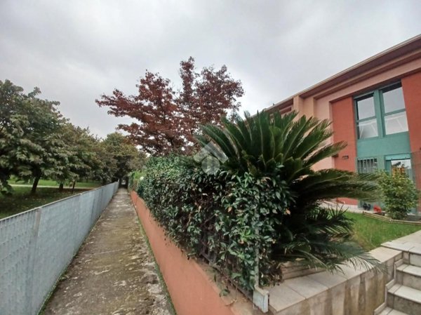 casa indipendente in vendita a Bergamo in zona Colognola