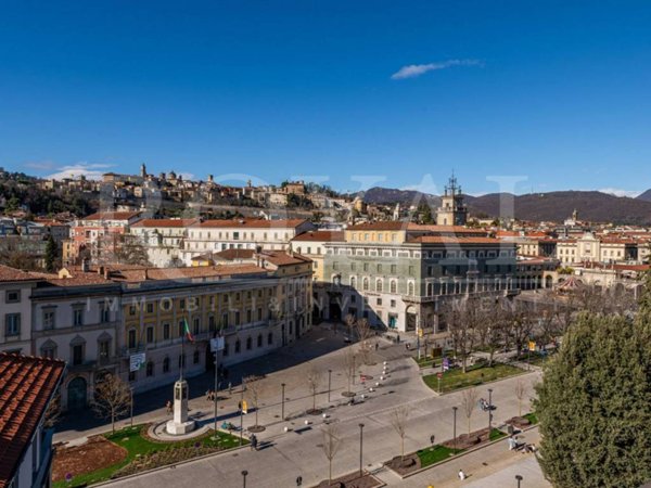 appartamento in vendita a Bergamo in zona Bergamo Centro
