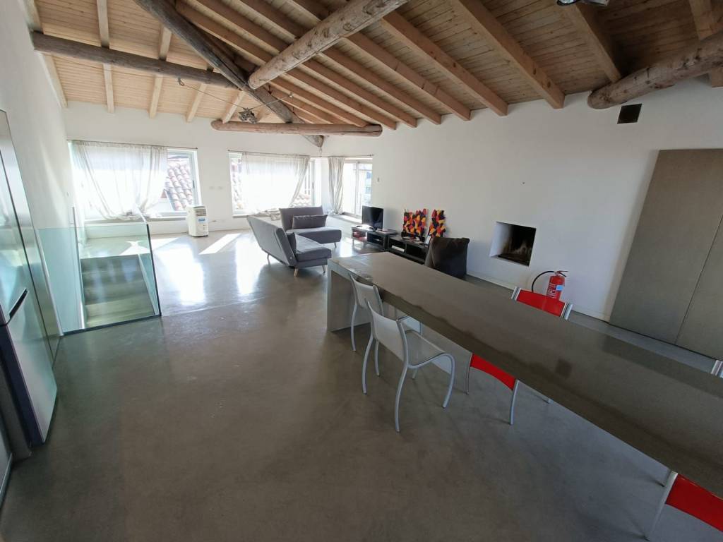 appartamento in vendita a Bergamo in zona Borgo Palazzo