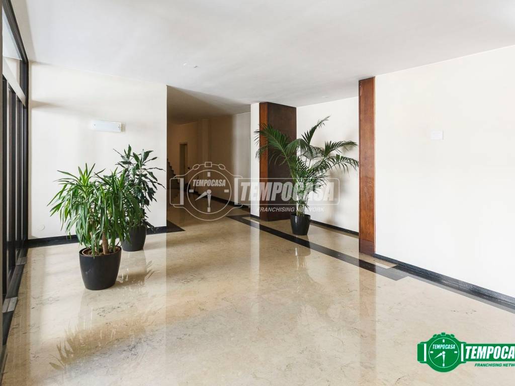 ufficio in vendita a Bergamo in zona Borgo Palazzo