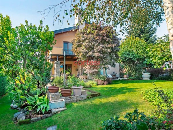casa indipendente in vendita a Bergamo in zona Valtesse/Valverde