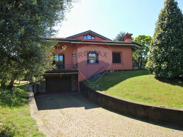 casa indipendente in vendita a Bergamo in zona Monterosso