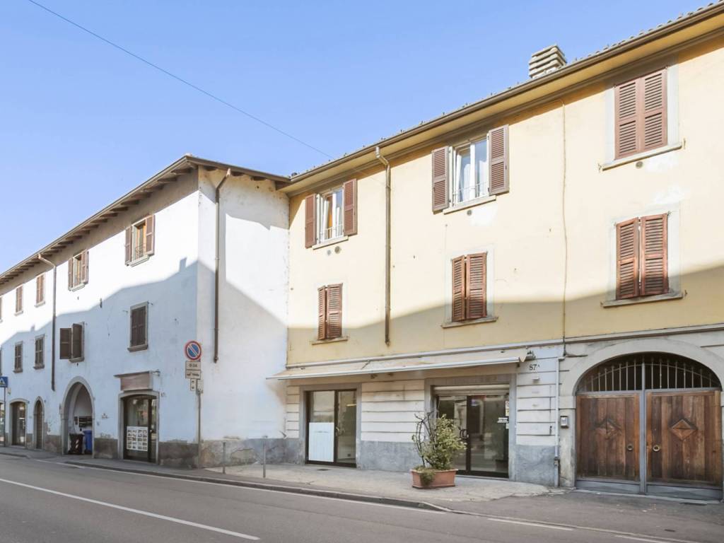negozio in vendita a Bergamo in zona Longuelo